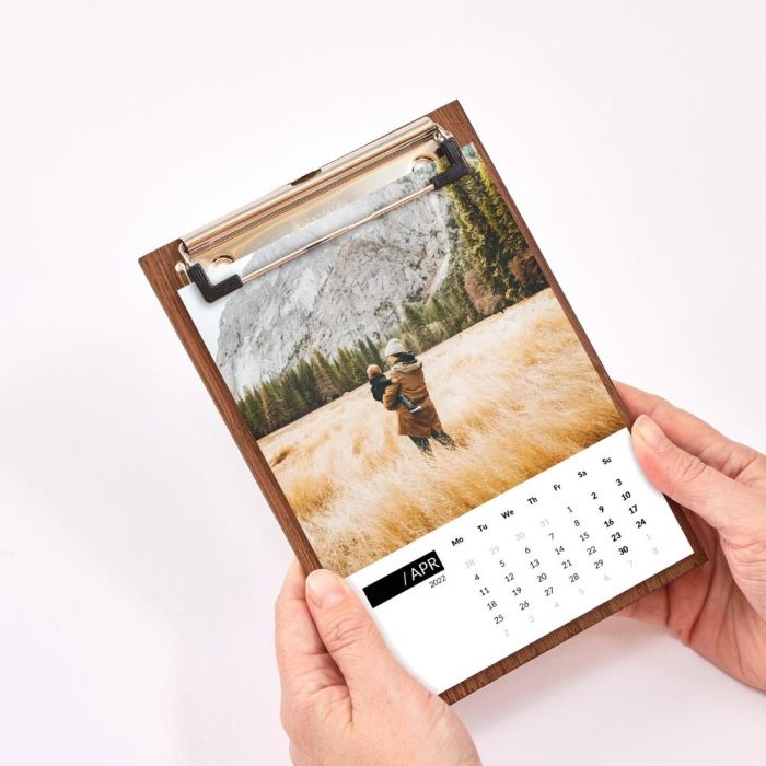 walnut desktop photo calendar