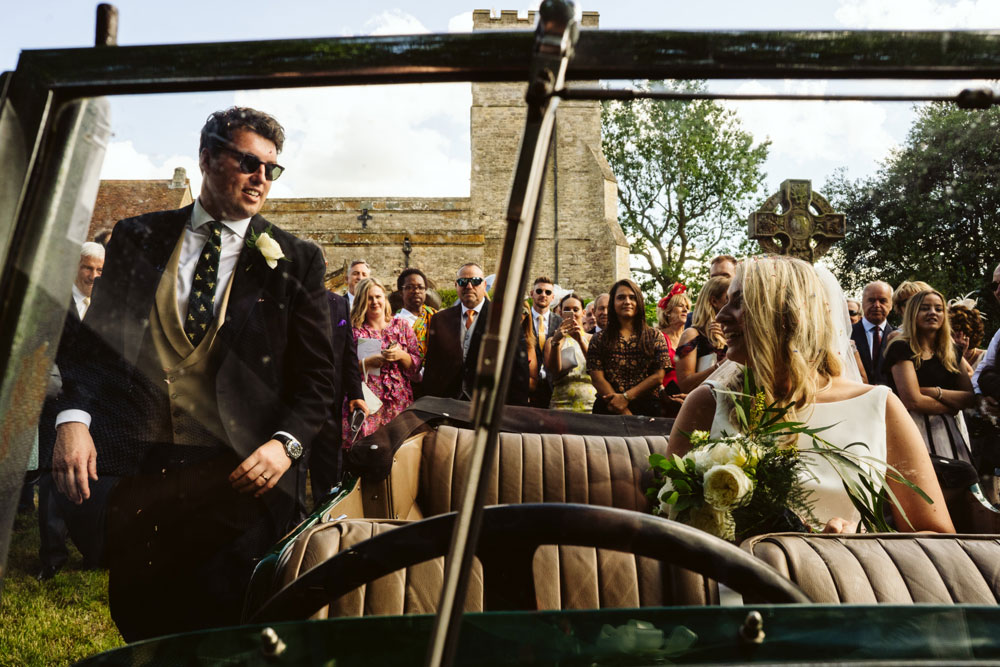 How To Choose A Wedding Photographer : 9 Tips To Get You Started