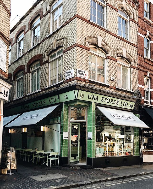 7 Prettiest London Shop Fronts with Fleur Anderson