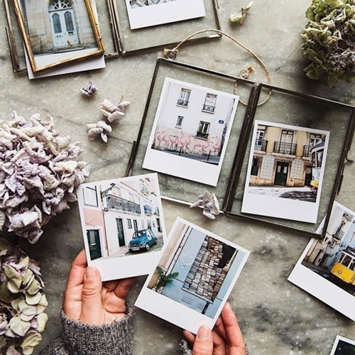 print your photos into polaroids